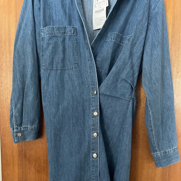 ✨NWT✨ Zara Denim Wrap Dress - Picture 2 of 7